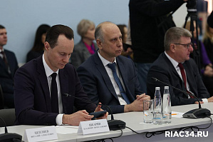 Андрей Бочаров: "В 2026 году пройдет первая региональная спартакиада студентов колледжей и техникумов" Андрей Бочаров: "В 2026 году пройдет первая региональная спартакиада студентов колледжей и техникумов"