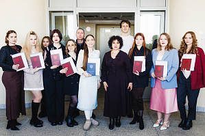 Выпускникам очно-заочной магистратуры ФЭУ ВолгГТУ вручили дипломы Выпускникам очно-заочной магистратуры ФЭУ ВолгГТУ вручили дипломы